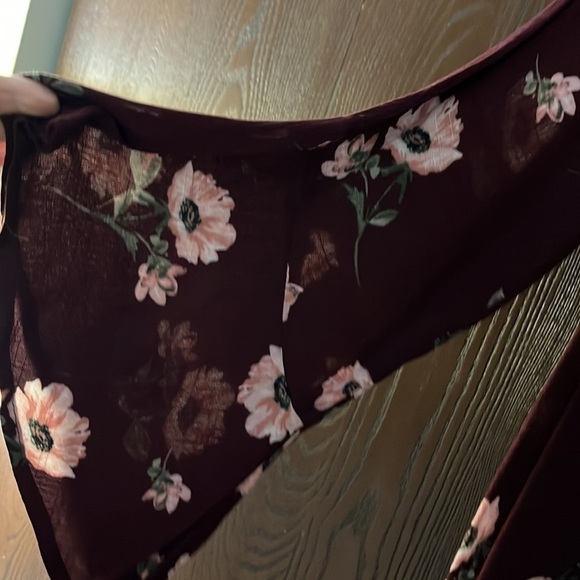 Lush eggplant colored dress with flowers. 3/4 flared sleeves. Size Medium - Picture 4 of 10